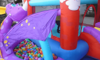 pula-pula-castelinho-dragao-com-piscina